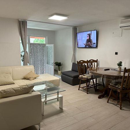 Duplex Apartment With Private Swimming Pool Preko Exterior foto